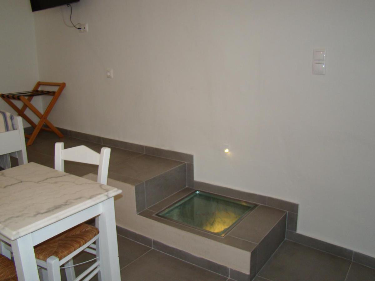 Efi'S Apartments Plaka  Экстерьер фото