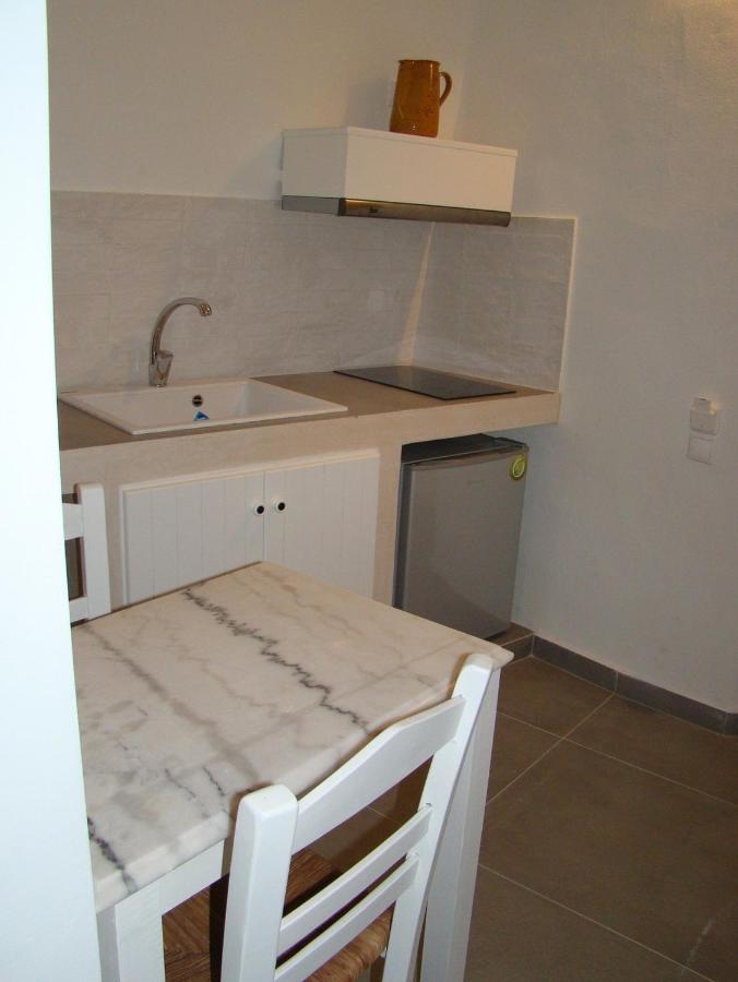 Efi'S Apartments Plaka  Экстерьер фото